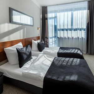 Pokój z łóżkiem king-size